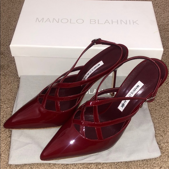 *SOLD*Manolo Blahnik Red Pumps - Picture 2 of 11